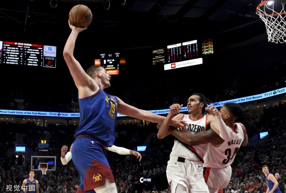 回赠了一双 回赠了一双